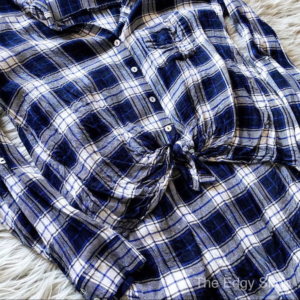 Bella Edge | Bree Blue Black Plaid Checkered Top - Picture 9 of 11